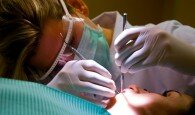 Con la crisis, los españoles fueron menos al dentista. / WIKIMEDIA