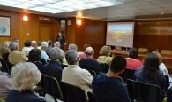 ESTRELLA FLORIDO DURANTE LA CONFERENCIA SOBRE LA MUERTE DEL SOL EN ALMUÑECAR 16 (1)